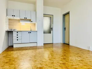 Pronájem bytu 1+kk, Praha - Modřany, Jordana Jovkova, 29 m2
