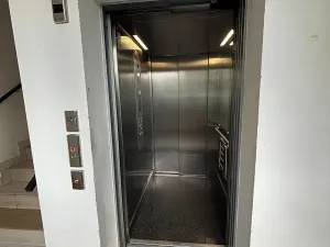 Pronájem bytu 1+kk, Praha - Letňany, Kadečkové, 30 m2