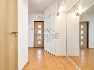 Prodej bytu 2+kk, Praha - Modřany, Mazancova, 42 m2