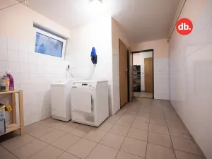 Prodej rodinného domu, Karlovy Vary, Vančurova, 260 m2