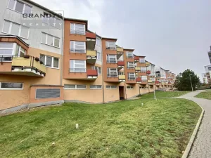 Pronájem bytu 1+kk, Praha - Vysočany, Poděbradská, 43 m2