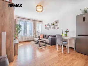 Pronájem bytu 2+kk, Slaný, Kybalova, 56 m2