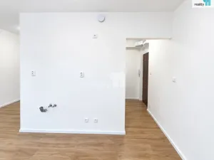 Prodej bytu 1+kk, Praha - Hrdlořezy, Českobrodská, 24 m2