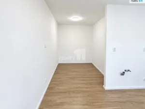 Prodej bytu 1+kk, Praha - Hrdlořezy, Českobrodská, 24 m2