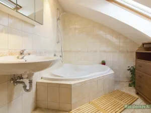 Prodej bytu 4+kk, Praha - Horní Počernice, U věže, 146 m2