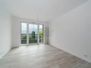 Pronájem bytu 1+kk, Praha - Kbely, Mladoboleslavská, 27 m2