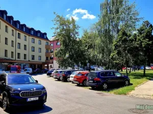 Pronájem bytu 1+kk, Praha - Suchdol, Suchdolské náměstí, 30 m2