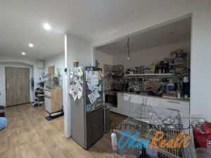 Prodej bytu 2+1, Kroměříž, náměstí Míru, 71 m2