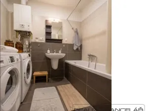 Prodej bytu 2+1, Kroměříž, náměstí Míru, 71 m2
