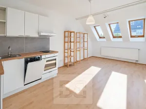 Prodej bytu 1+kk, Praha - Kbely, Herlíkovická, 30 m2