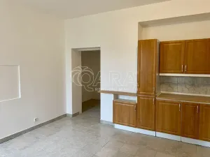 Pronájem atypického bytu, Praha - Řepy, Podkrkonošských tkalců, 38 m2