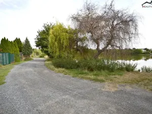 Prodej zahrady, Vojkovice, 617 m2