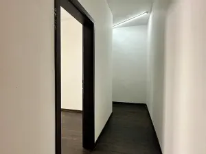 Pronájem bytu 2+kk, Karlovy Vary, Spojovací, 70 m2