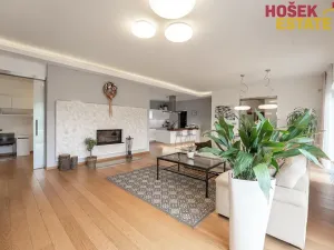Prodej rodinného domu, Holubice, 240 m2