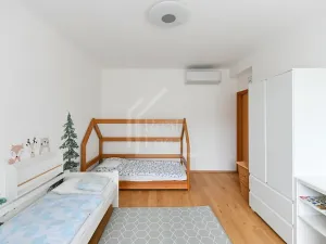 Pronájem bytu 3+kk, Praha - Radlice, Kroupova, 87 m2