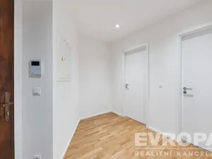 Pronájem bytu 2+kk, Praha - Michle, Magistrů, 57 m2