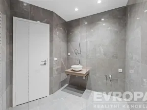 Pronájem bytu 2+kk, Praha - Michle, Magistrů, 57 m2