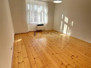Pronájem bytu 2+kk, Praha, Čajkovského, 52 m2