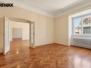 Pronájem kanceláře, Praha - Staré Město, Staroměstské náměstí, 130 m2