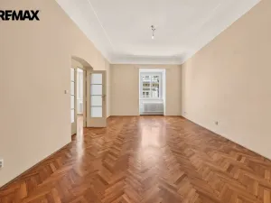 Pronájem kanceláře, Praha - Staré Město, Staroměstské náměstí, 130 m2