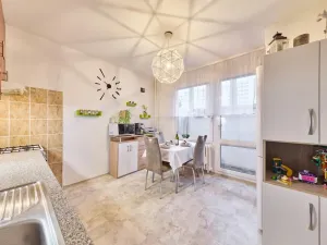 Prodej bytu 3+1, Hradec Králové - Nový Hradec Králové, třída Edvarda Beneše, 79 m2