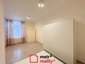 Pronájem bytu 2+kk, Olomouc, Dobrovského, 50 m2