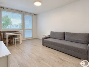 Pronájem bytu 2+kk, Praha, Točitá, 41 m2