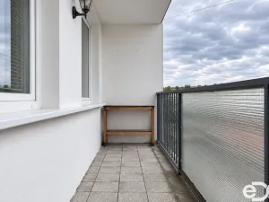 Pronájem bytu 2+kk, Praha, Točitá, 41 m2