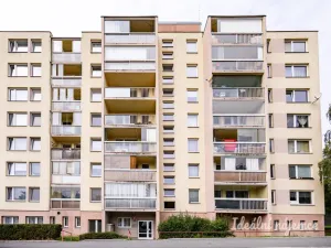 Pronájem bytu 1+kk, Praha, Lešenská, 26 m2