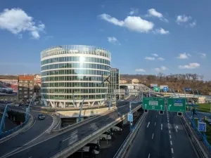 Pronájem kanceláře, Praha - Smíchov, Plzeňská, 454 m2