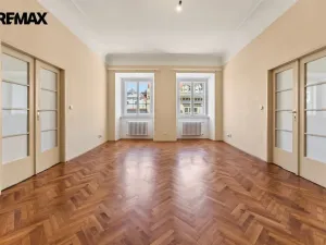 Pronájem bytu 3+1, Praha - Staré Město, Staroměstské náměstí, 130 m2