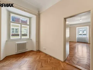 Pronájem bytu 3+1, Praha - Staré Město, Staroměstské náměstí, 130 m2