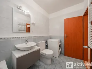 Pronájem bytu 2+kk, Praha - Smíchov, Na Císařce, 49 m2