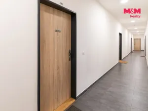 Pronájem bytu 2+kk, Praha - Hloubětín, Waltariho, 49 m2