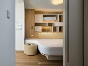 Pronájem rodinného domu, Praha - Troja, Pod Salabkou, 433 m2