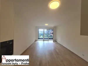 Pronájem bytu 1+kk, Praha - Hloubětín, Poděbradská, 35 m2