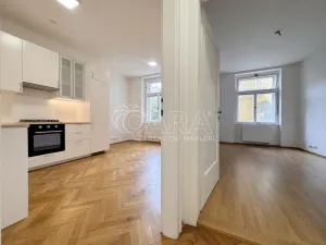Pronájem bytu 2+kk, Praha - Bubeneč, náměstí Interbrigády, 41 m2