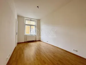 Pronájem bytu 2+kk, Praha - Bubeneč, náměstí Interbrigády, 41 m2