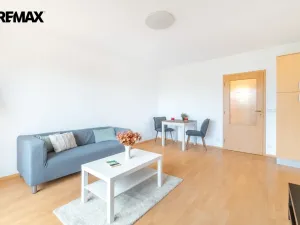 Prodej bytu 2+kk, Vestec, Ve Stromkách, 45 m2