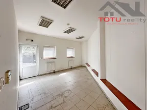 Pronájem garáže, Jaroměř, Hradecká, 63 m2