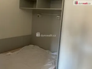 Pronájem bytu 1+kk, Praha - Kobylisy, Klapkova, 35 m2