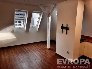 Prodej bytu 2+kk, Liberec - Liberec I-Staré Město, Vzdušná, 69 m2