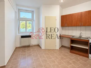 Prodej bytu 1+1, Opava - Předměstí, náměstí Svaté Trojice, 37 m2