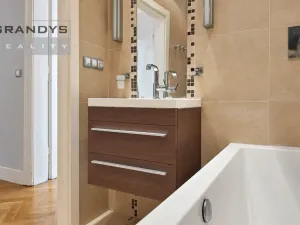 Pronájem bytu 3+1, Praha - Bubeneč, Čechova, 104 m2