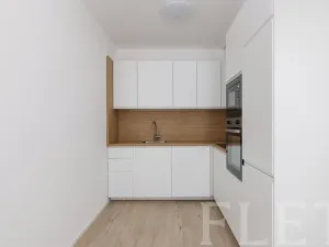 Pronájem bytu 2+kk, Praha - Karlín, Křižíkova, 49 m2