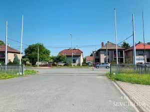 Pronájem komerčního pozemku, Hradec Králové, Vlčkovická, 1700 m2