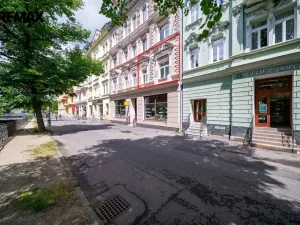 Prodej bytu 2+1, Karlovy Vary, nábřeží Jana Palacha, 65 m2