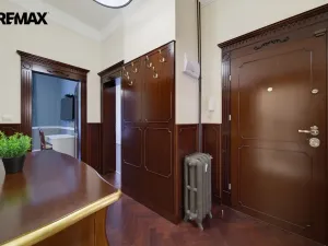 Prodej bytu 2+1, Karlovy Vary, nábřeží Jana Palacha, 65 m2