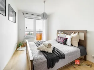 Pronájem bytu 3+kk, Praha - Hloubětín, Nademlejnská, 85 m2