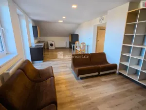 Pronájem rodinného domu, Bystřice - Ouběnice, 300 m2